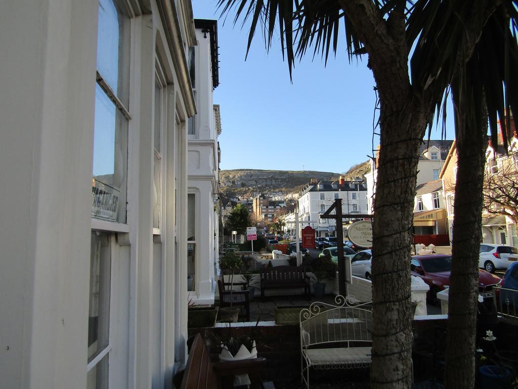 Hotel Harringtons At 14 Llandudno Exterior foto